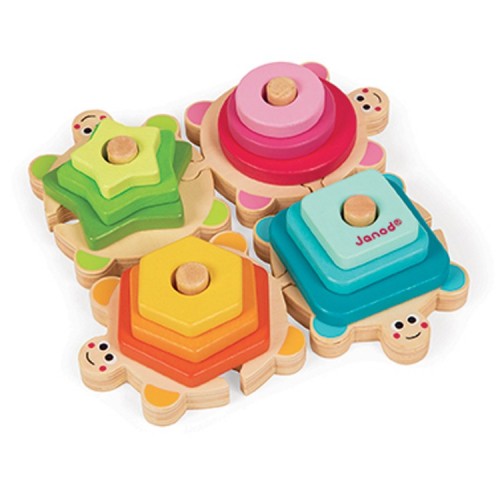 Medinė piramidė vėžliukai