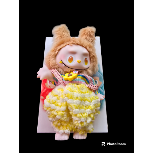 Labubu raktų pakabukas 17 cm. (Rudas)