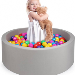 Baseinai su kamuoliukais